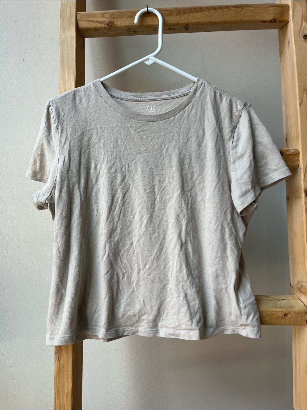GAP Short Sleeve Tee in Light Beige